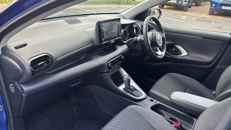 Toyota Yaris 1.5 Hybrid Design 5dr CVT Hybrid Hatchback